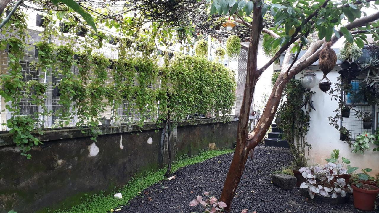 Bethel Residency Hotel Kochi Bagian luar foto