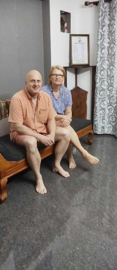 Bethel Residency Hotel Kochi Bagian luar foto