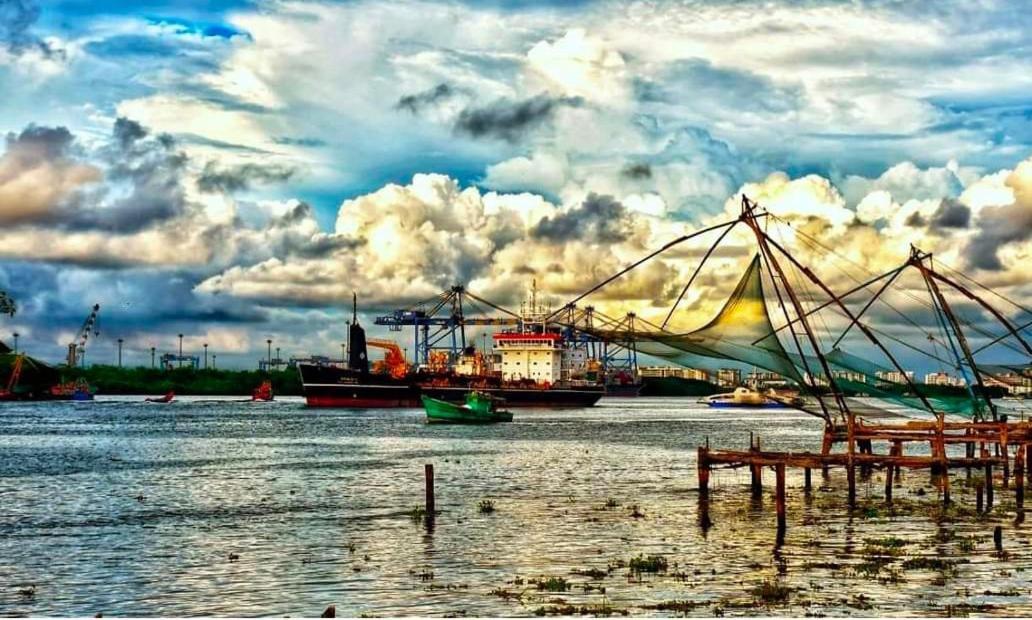 Bethel Residency Hotel Kochi Bagian luar foto