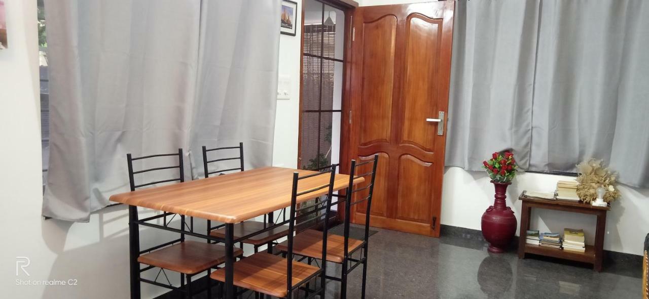 Bethel Residency Hotel Kochi Bagian luar foto
